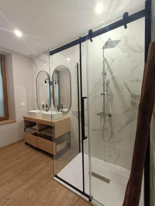# Le Beffroi# Maison# Murol Bagian luar foto
